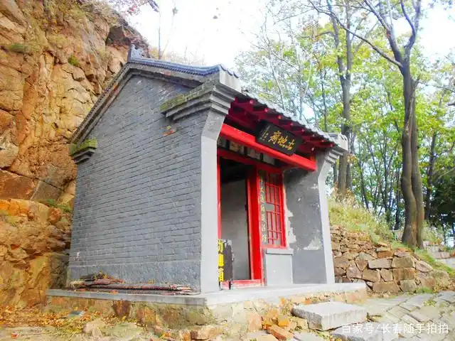 吉林蛟河的拉法山——土地庙