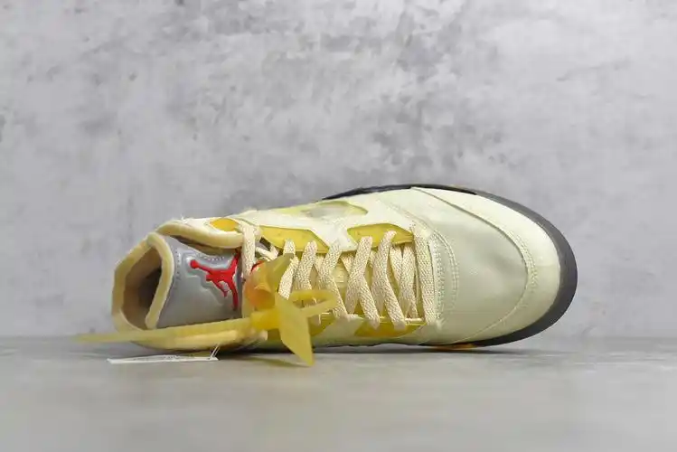 aj5ow联名白蝉翼米黄色鞋款细节图鉴赏size:36 36.5 37.5 38 38.