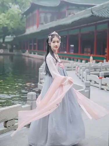 汉尚华莲月桂传统汉服女高腰齐胸襦裙春夏装裙头花朵玉兔刺绣日常-t