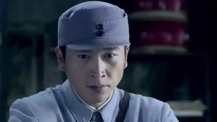 雪豹:两人意见不一投票决定,看到结果张楚急了!政委出来打圆场