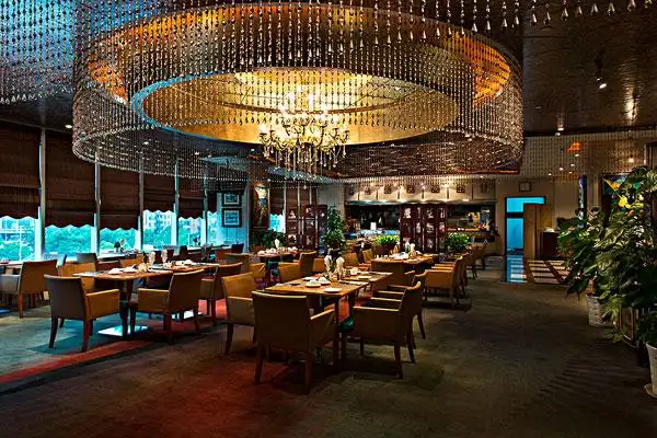 五星级酒店里的自助餐厅