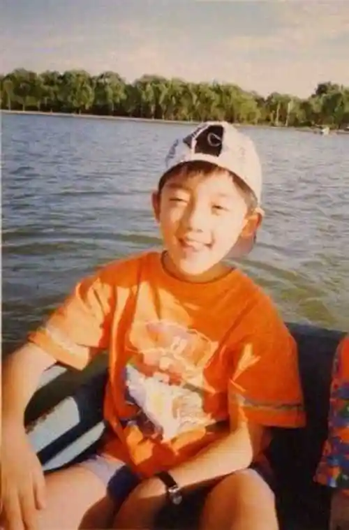 郑恺小时候的照片