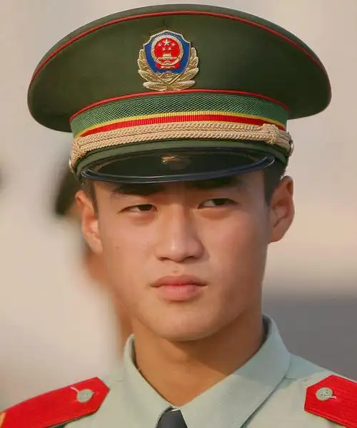 仁者乐山,智者乐水,更乐人像.