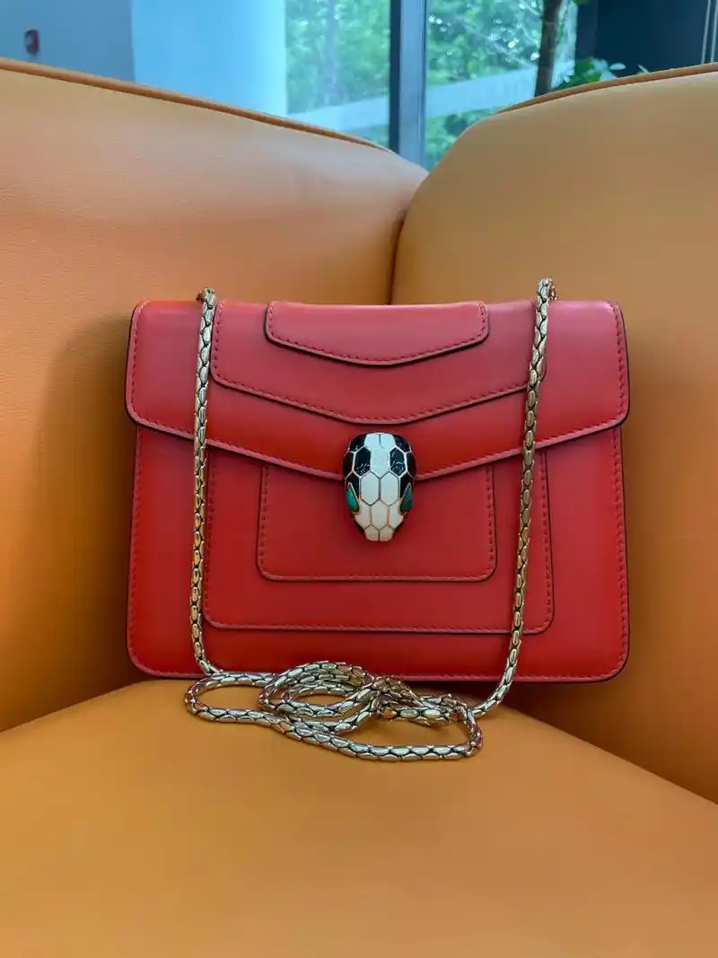 义乌楼店新村新收宝格丽蛇头包.金华,东阳,兰溪,永康高价上门 - 抖音