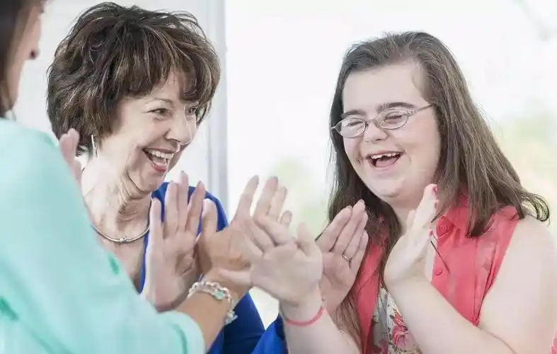 特纳氏综合症患者能做试管婴儿,可是只能选三代试管或助孕试管才有