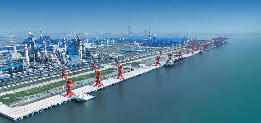 一走进中天钢铁集团(南通)有限公司"铁前集控智能制造示范工厂",记者