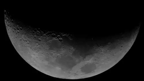 回放本月初七的上弦月