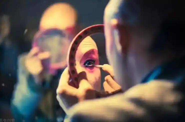 揭开变脸的神秘面纱,一起来了解变脸的原理及方法