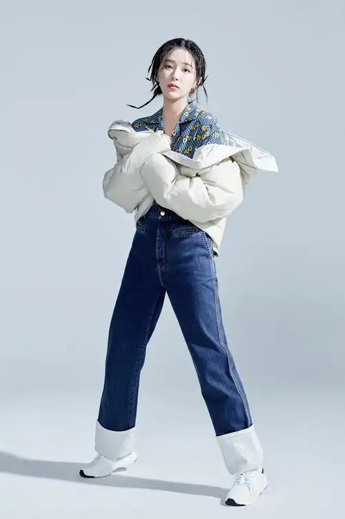 阚清子最新时尚大片曝光率性百变演绎冬日格调