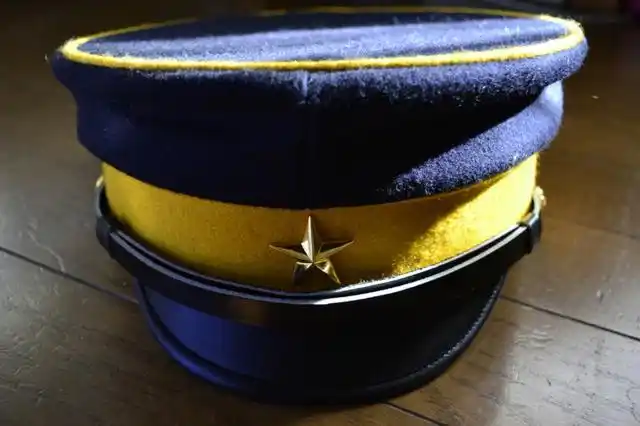 日本军帽上为什么有五角星(日本鬼子军帽带五角星原因)_酷知识