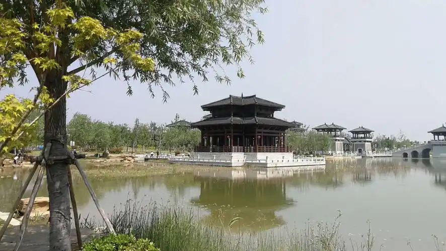 商丘汉梁文化公园.