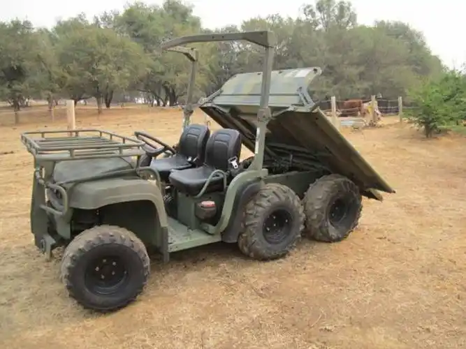 约翰.迪尔m-鳄鱼军用全地形车