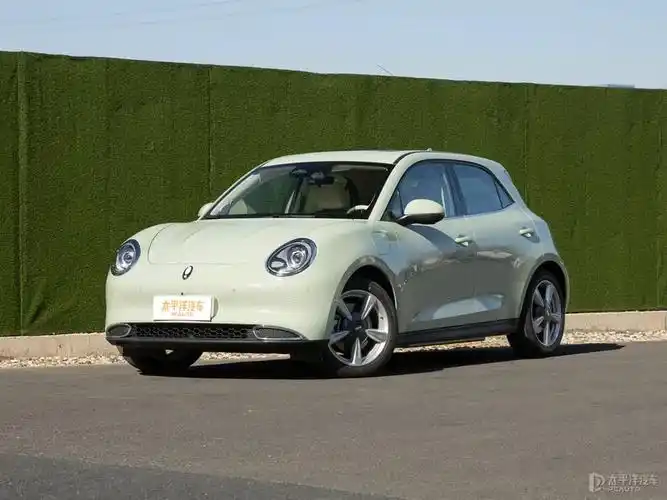 98万元-16.58万元top 2:欧拉好猫秦plus在售车型的价格范围为9.