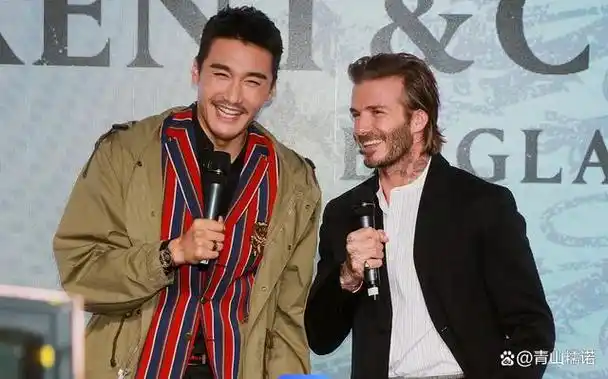 胡兵和贝克汉姆同框,小4岁小贝输得彻底!见识了帅的高级搭配