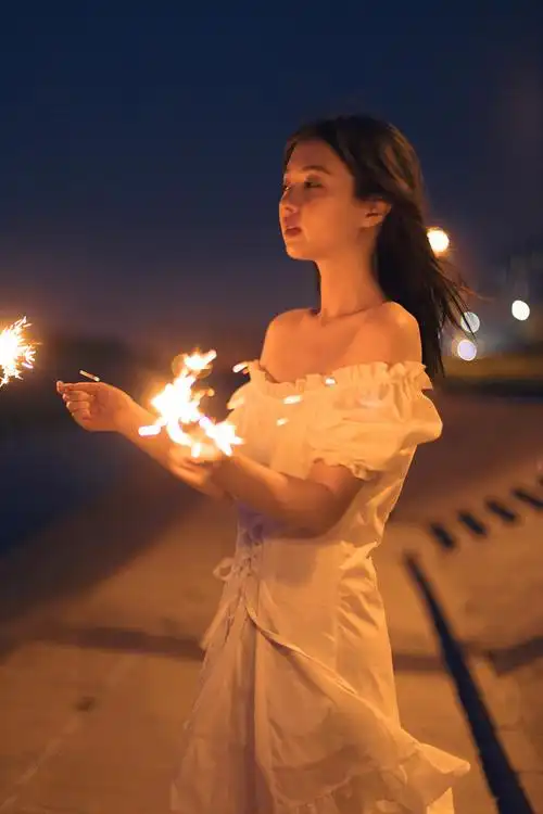 仙女棒夜景写真少女写真