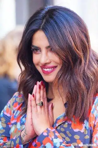 世界十大美女排行榜:第八位凯瑟琳兰福德,第七位朴雅卡乔普拉