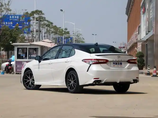 广汽丰田 凯美瑞 2021款 2.0s 锋尚版