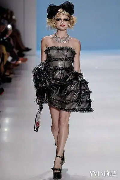 【图】中国超模真空上阵引围观 纽约再现大胆全透明时装秀