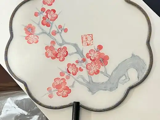梅花团扇