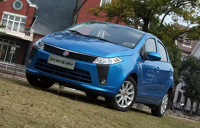 吉利英伦金刚两厢