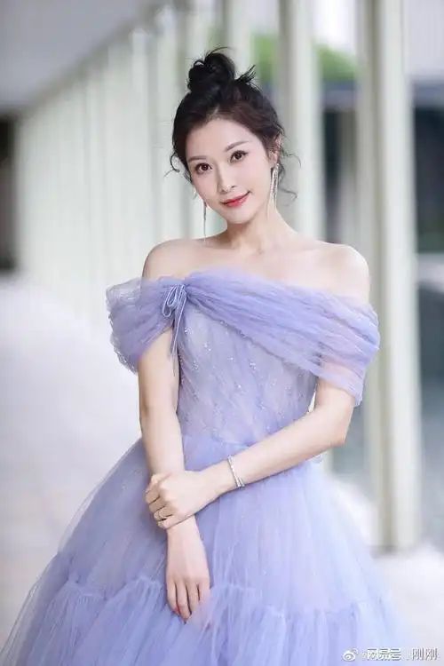 电影频道主持人谢映玲