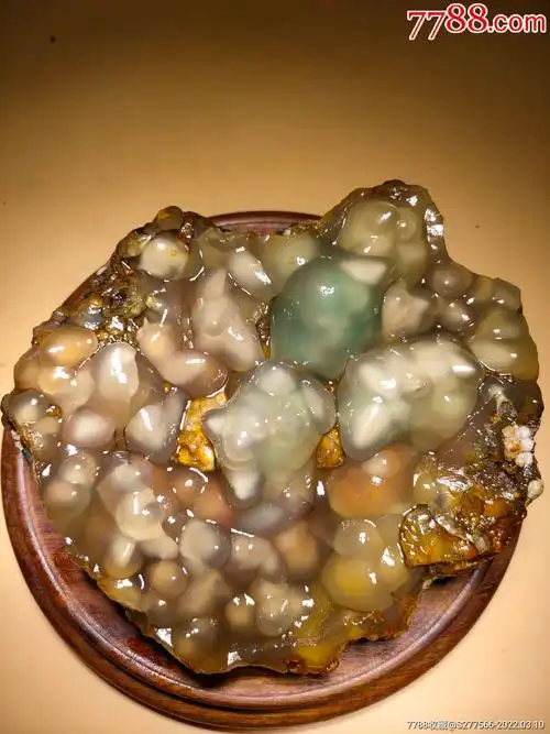 天然戈壁玛瑙洞开采的水晶玛瑙奇石摆件