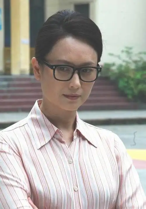 左翎是一位逐渐被人淡忘的女星,她曾荣获"飞天奖"最佳女主角,给观众留