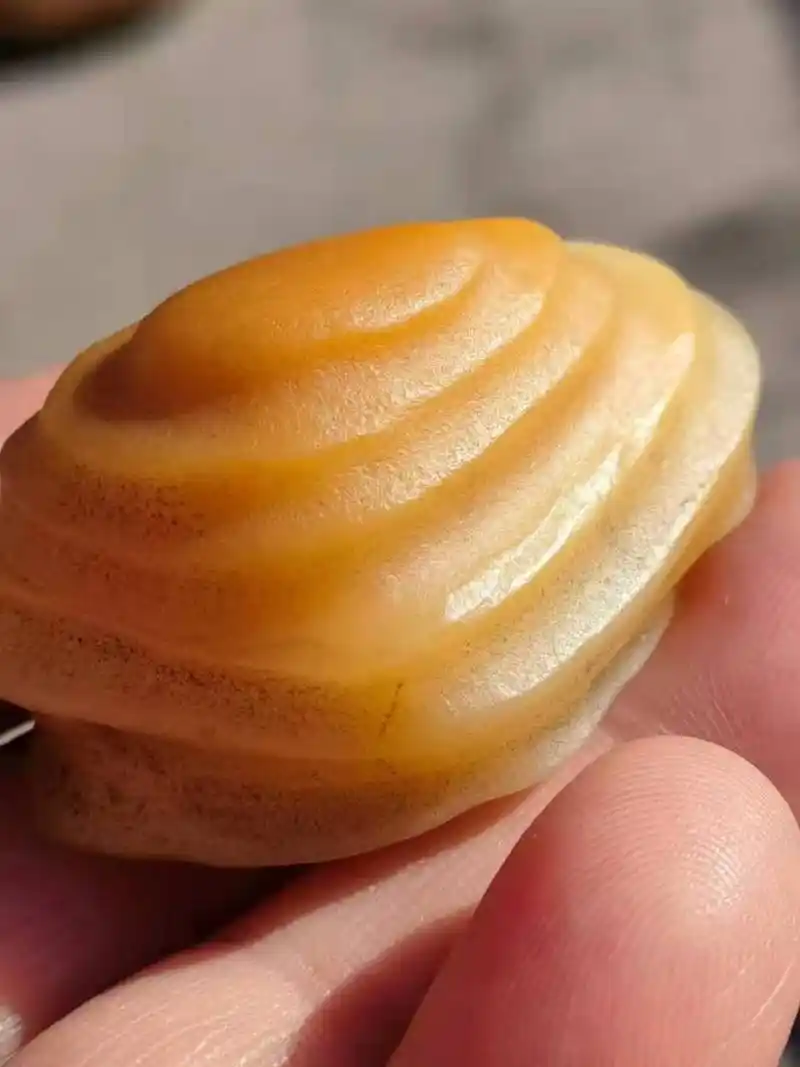 沙漠漆#  新疆沙漠漆产自新疆北屯,福海,杜热,富蕴周边广袤的戈碧滩