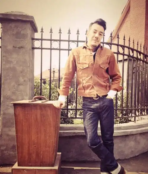 海一天:二婚娶小12岁娇妻,不介意妻子离异带着孩子,如今很幸福