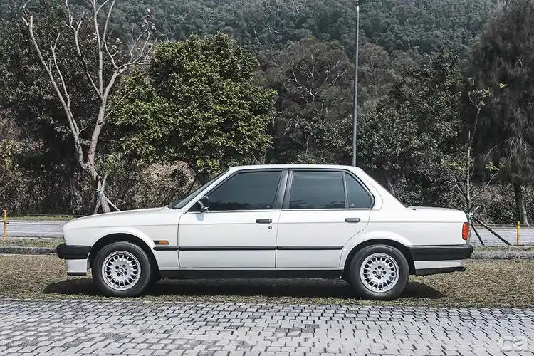 美好的80年代 bmw e30 318i