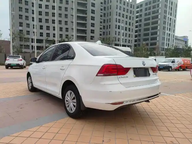 新到差一个月18年大众桑塔纳,手动挡,精品车况,价位不高,审 - 抖音