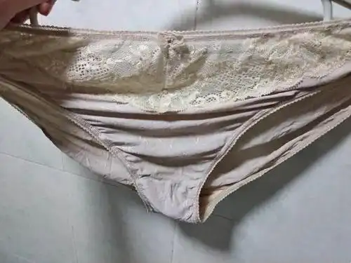 女性的内裤有多脏?医生:在清洗内裤时,建议做好这几点