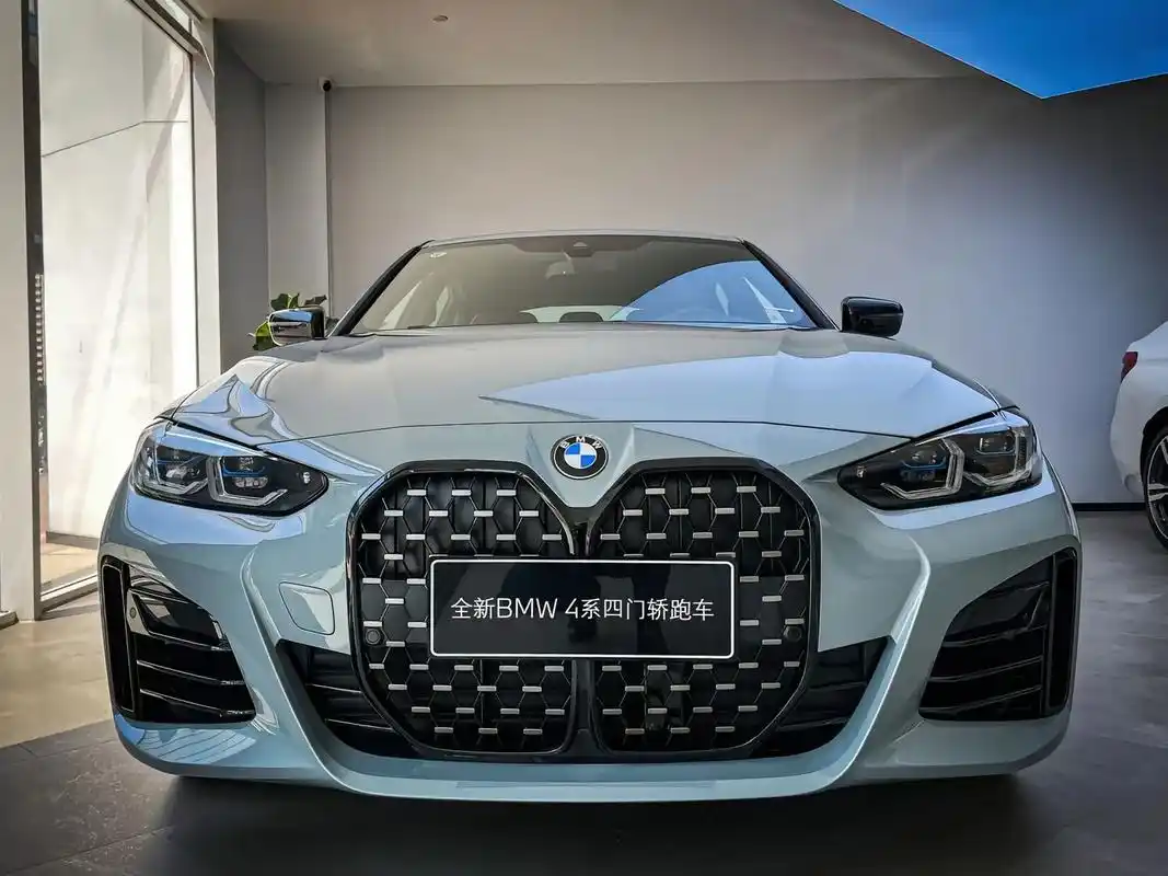 宝马425i运动曜夜版轿跑 40万 可提.外观:布鲁克林灰/ - 抖音