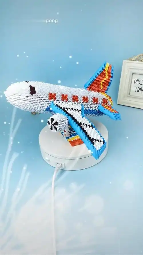 奕耘手工三角插折纸,飞机模型纸艺三角插 折纸手工 折纸教程-生活视频