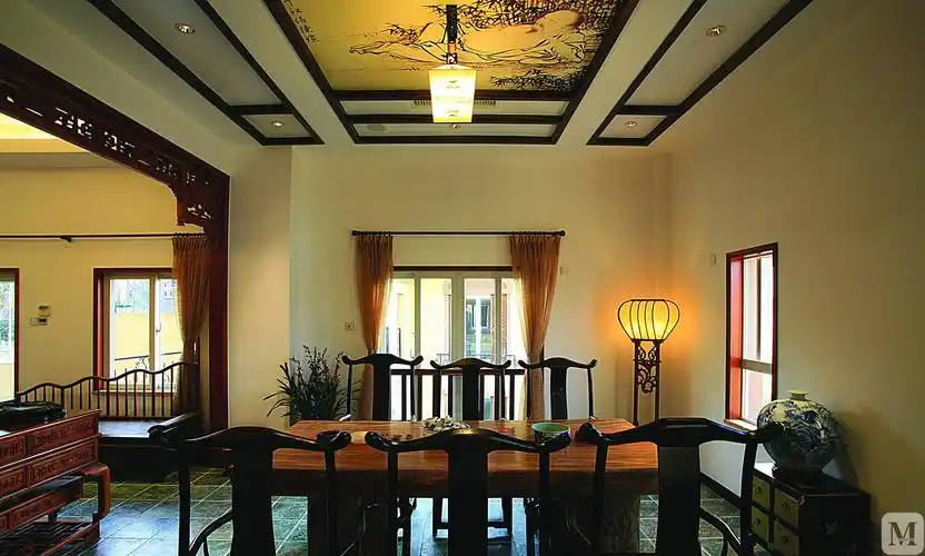 现代中式风格的装修设计现在也比较受欢迎,不仅保留了中式的古色古香