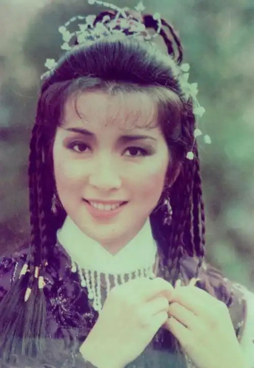 还是《封神榜》中的女娲娘娘,以及张卫健版《西游记》中的铁扇公主,都