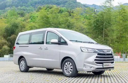 元旦假期自驾出游有柴油七座商务车全新瑞风m4柴油版就ok