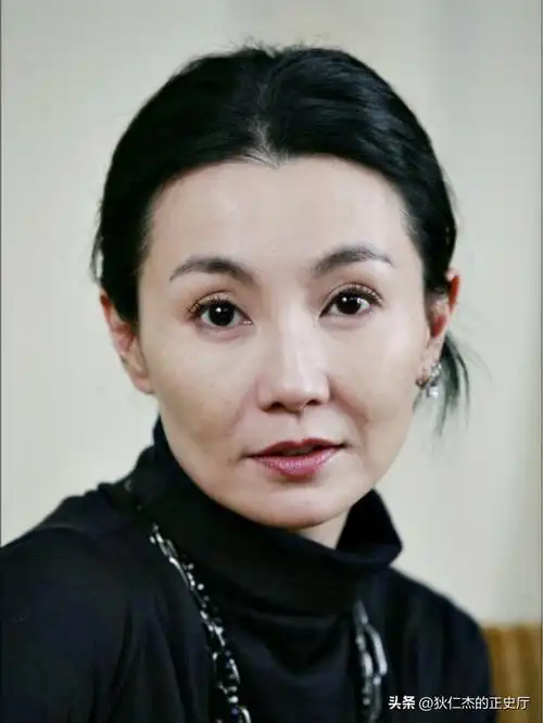 张曼玉:息影18年,独居贫区,不婚无子,58岁活得太飒了