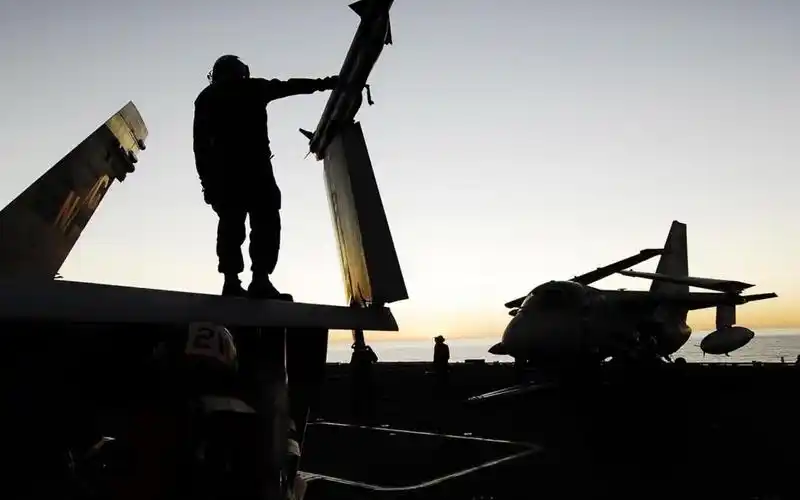 军人的夏天很燃,高清壁纸,图片,时光记忆-回车桌面