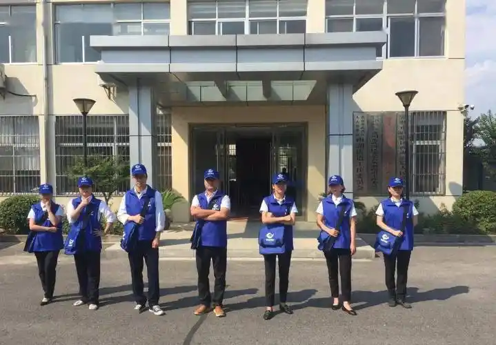 网格员统一换装 网格服务更规范_手机搜狐网