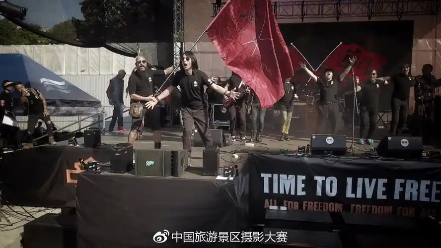 唐朝乐队现场演出