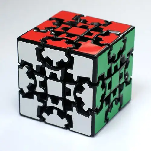 异型魔方的蛇形魔方