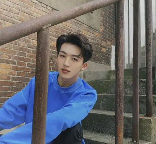 何洛洛应援色应援口号?何洛洛的粉丝名字是什么?