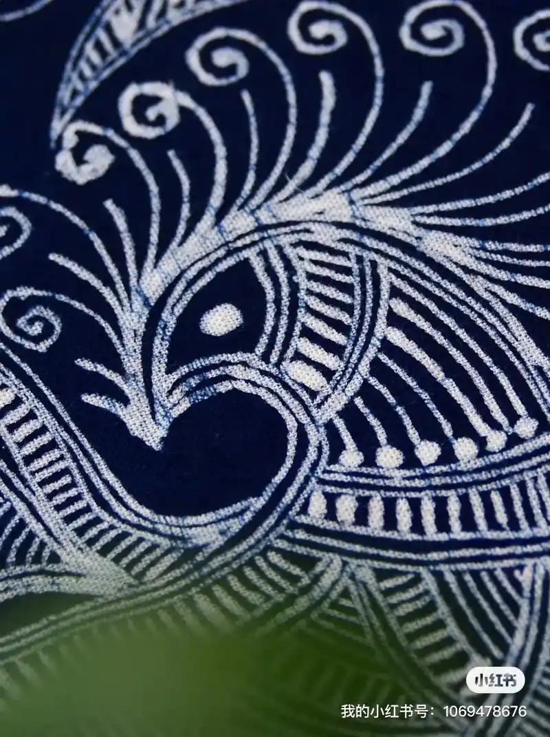 非遗蜡染|鹡宇鸟图纹赏析.在《苗族古歌》生命创生神话里,枫树 - 抖音