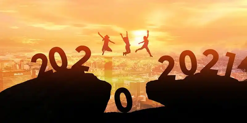 夕阳傍晚人物跨越2021新年企业年会展板背景图2021年会背景