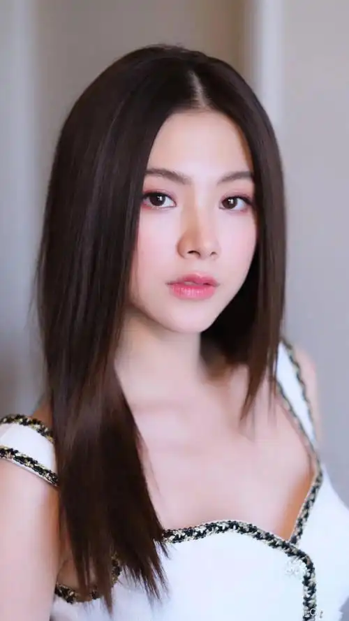 手机壁纸泰国女星小水平采娜吕爱惠