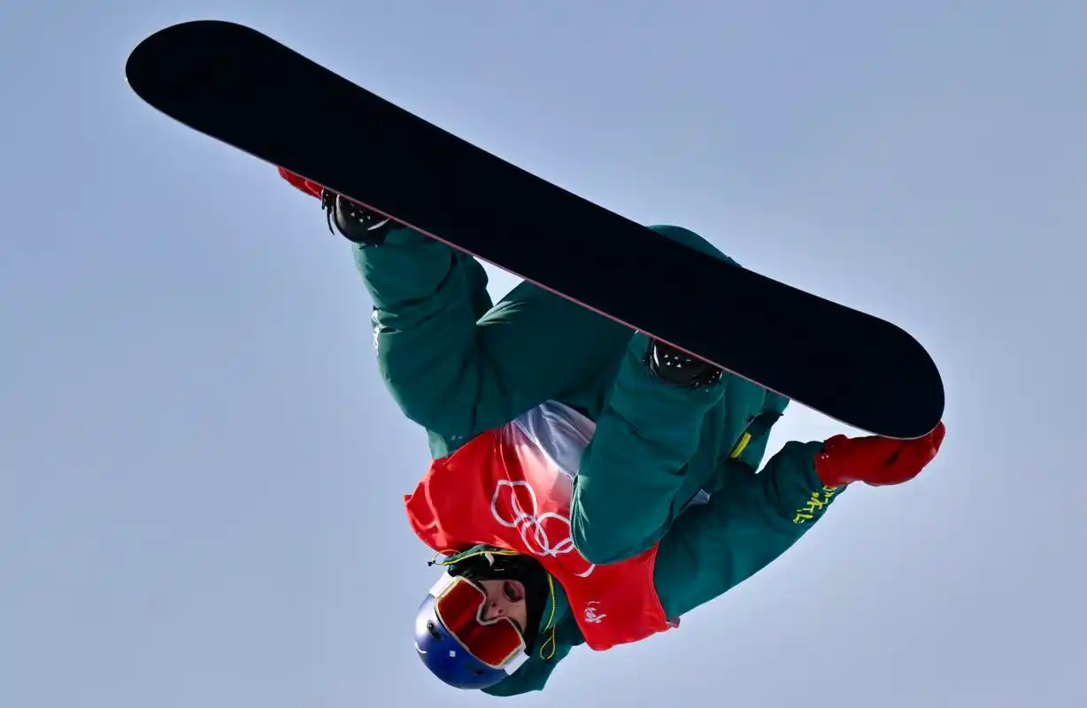 日本选手平野步梦夺得单板滑雪男子u型场地技巧金牌