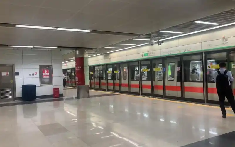 岗厦地铁站,深圳福田区