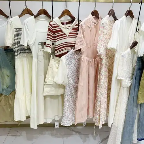 一线高端品牌撤柜女装尾货直播高货工厂连衣裙广州十三行女装批货