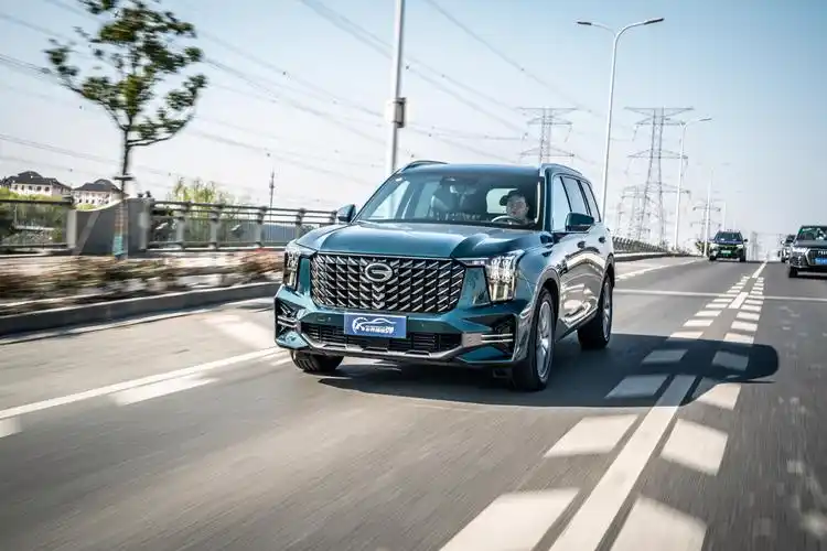 弹车评测:广汽传祺gs8,不仅仅是国产汉兰达这么简单